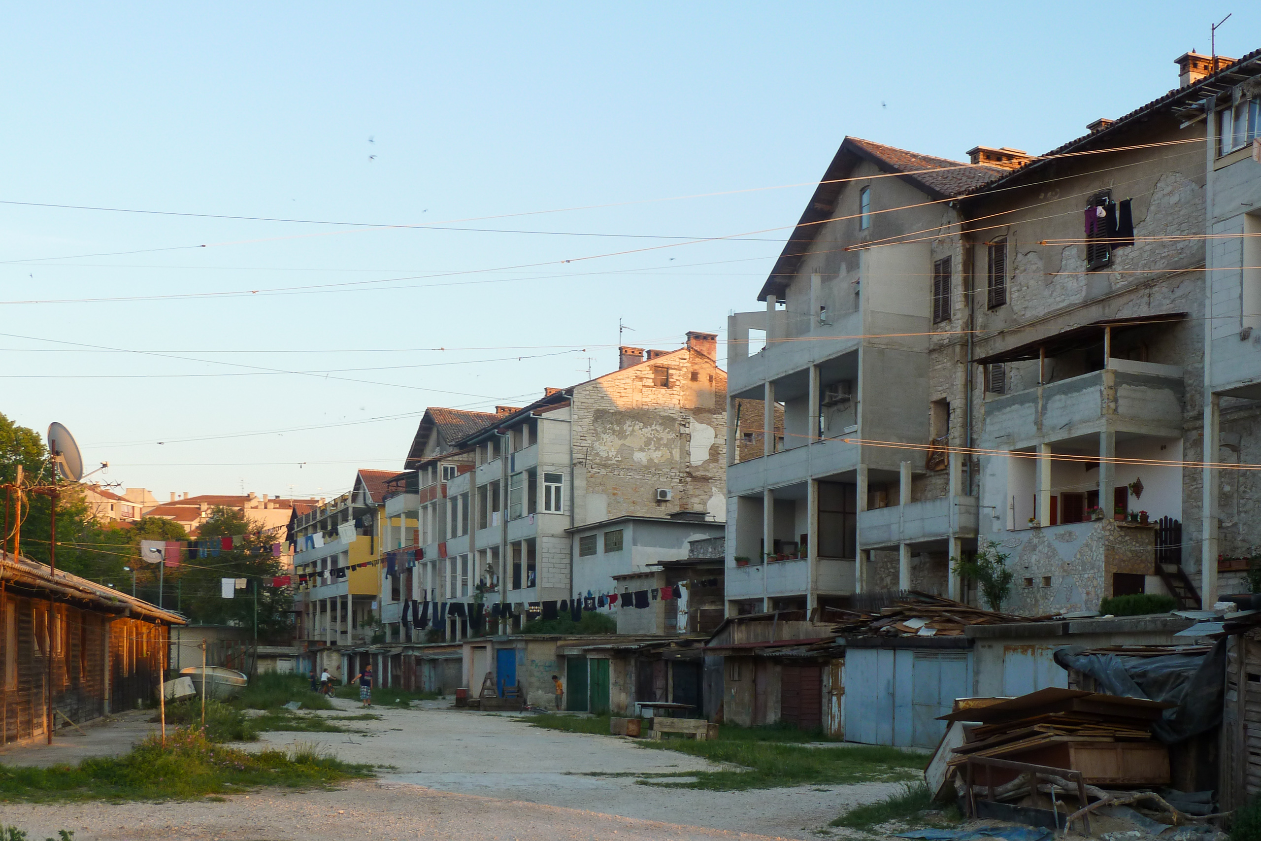 Pula – Einfahrt durch den Randbezirk